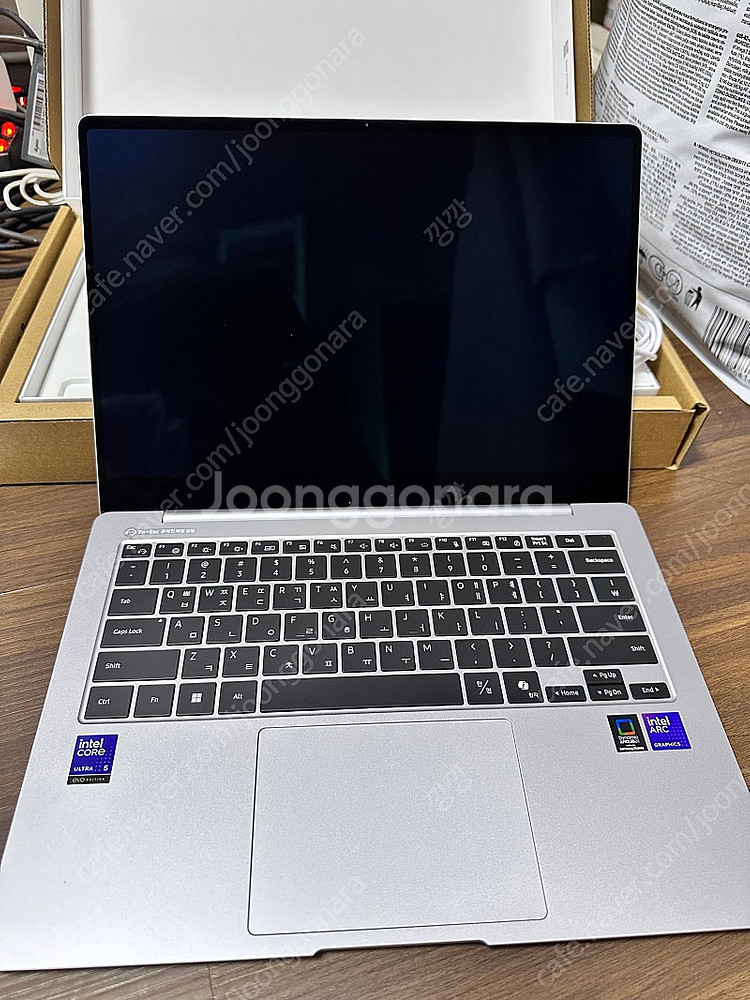 갤럭시북5 프로 NT940XHA-K51A 14인치 실버--2