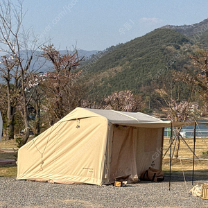 4회 피칭한 네이처하이크12Y 우레탄창포함 판매합니다.