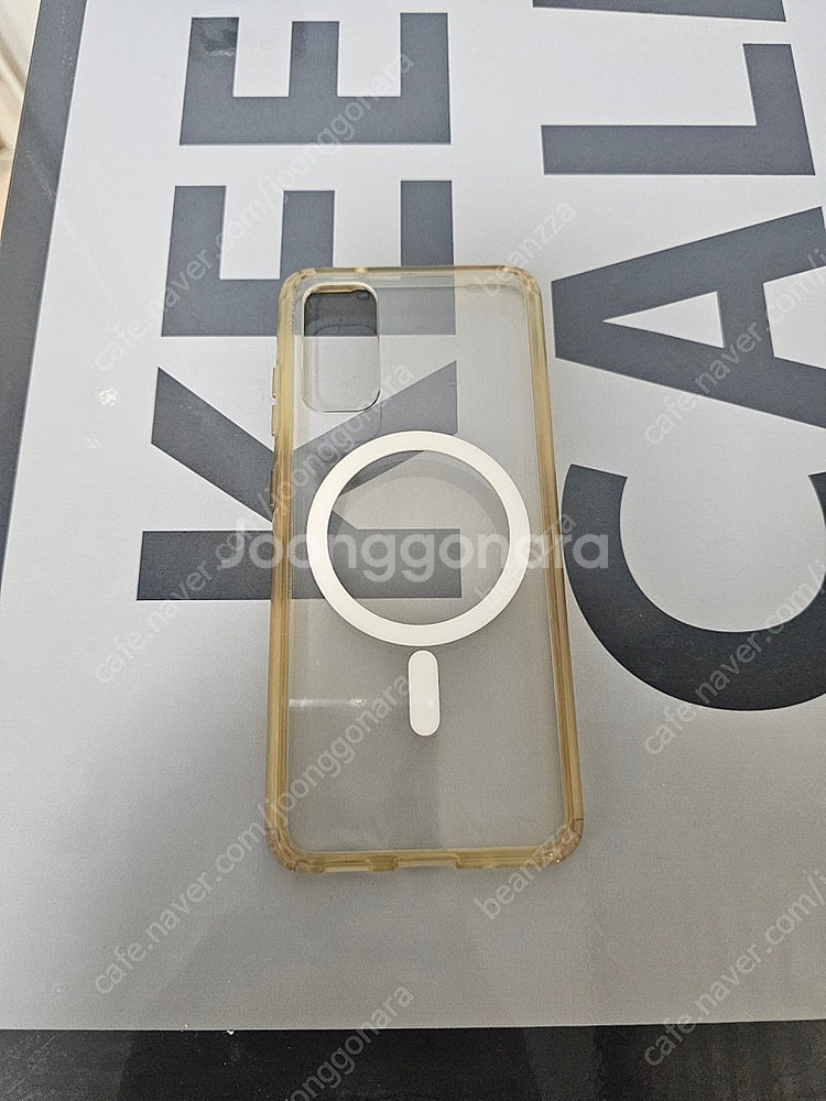 갤럭시 s20 화이트 128g s급 판매합니다--3