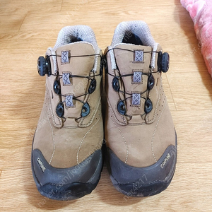 캠프라인 고어택스 등산화260사이즈