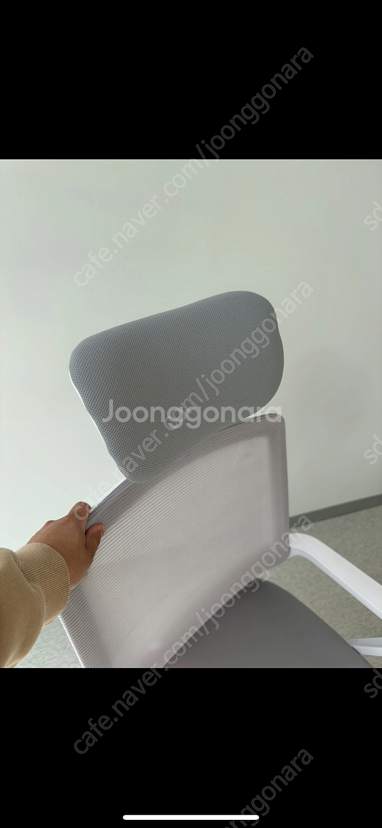 깨끗한 화이트 메쉬 사무용 의자--2