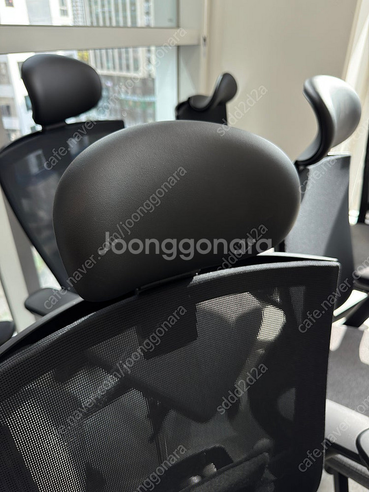 퍼시스 사무용 의자 CHN4300w 초급매--1