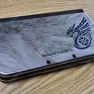 New 3ds XL 뉴큰다수 몬스터헌터 4g 한정판 에디션 상단 ips 정발 SSS급 팝니다