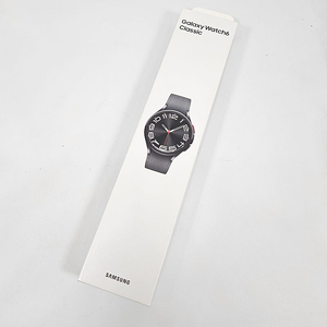 미개봉 새제품 갤럭시 워치6 클래식 16G 블랙색상 43MM 18.5만원 판매합니다.