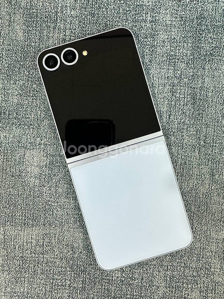 (새상품급) 갤럭시Z플립6 256G 블루 24년 7월개...--0