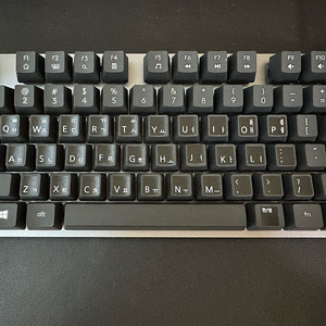 로지텍 K835 텐키리스 유선 키보드 병행 특S급