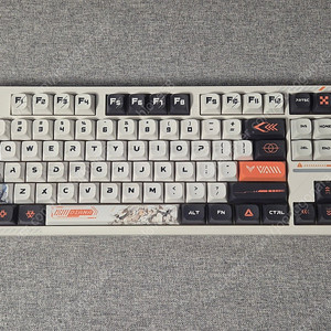 VGN V87 PRO 디아나 베어본