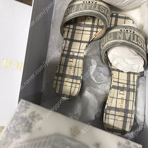 (새제품)에르메스 오아시스샌들, 디올 뮬 샌들, 프라다 뮬샌들 판매해요