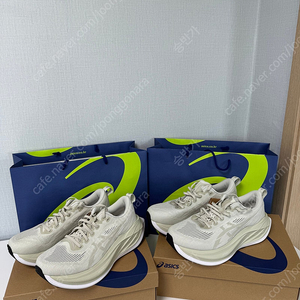 아식스 슈퍼블라스트 260 새제품 판매합니다