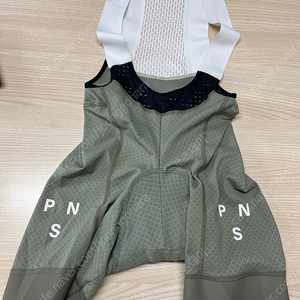 파노말 올리브색상 여성 빕숏 S