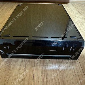 닌텐도위 wii 블랙 본체만 판매 합니다.