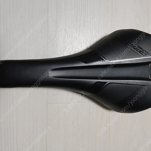 **카본레일] 자이언트 컨택트 SLR 뉴트럴 카본 안장** 팝니다. (택포6만)
