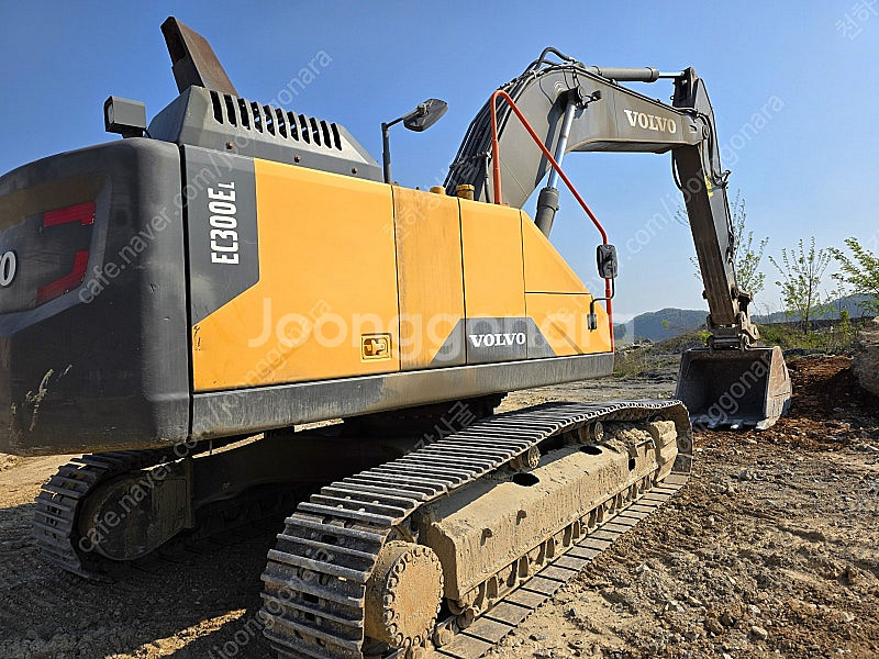 볼보 10급 굴삭기 EC300 2018년 11300시간...--3