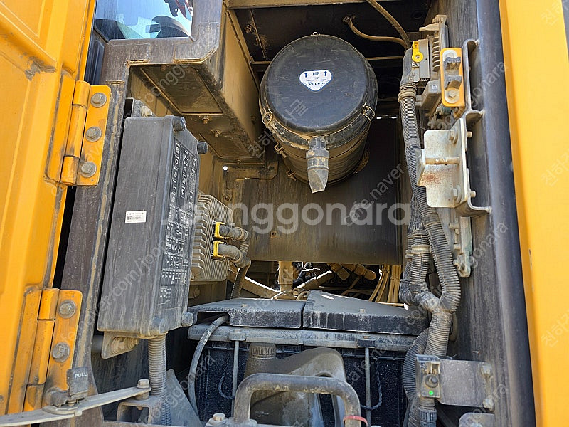 볼보 10급 굴삭기 EC300 2018년 11300시간...--6