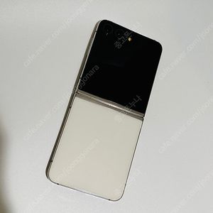 갤럭시제트플립5 A급 크림 중고폰공기계