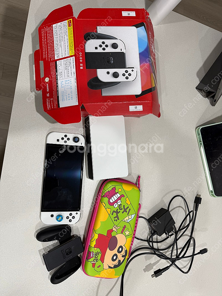 스위치 oled 화이트 풀박스 팔아요 +본체케이스 +칩...--0