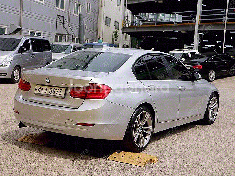 BMW 3시리즈 (F30) 320d 저렴하게 판매합니다...--3