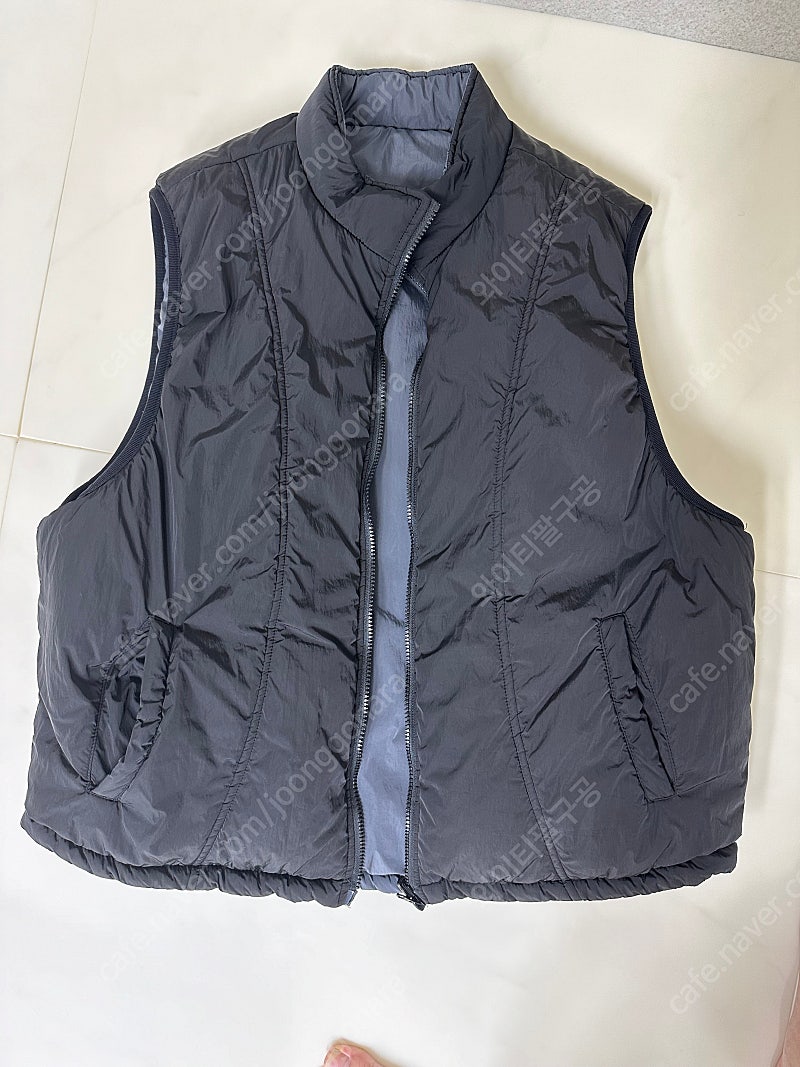 [3사이즈] 발루트 베스트 CURVED REVERSIBLE PADDED VEST (BLACK / CHARCOAL)