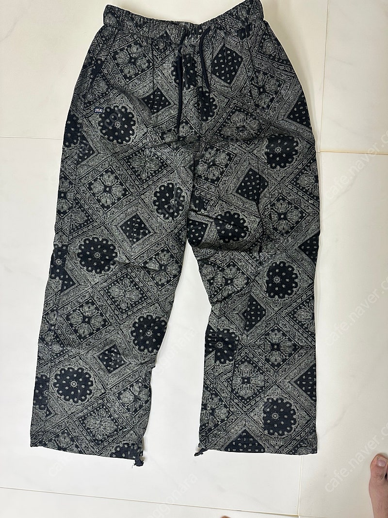 브라운브레스 STRIVE PAISLEY PANTS