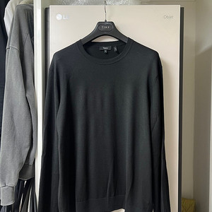 Theory 띠어리 Regal Wool 블랙 XXL 사이즈 팝니다.