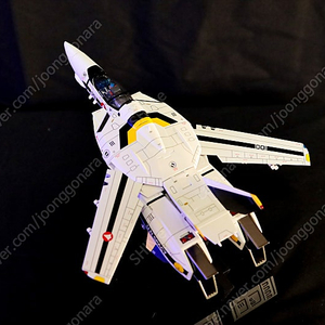 쓰리제로 마크로스 VF-1S 포커기 개봉품 판매합니다. 가격인하