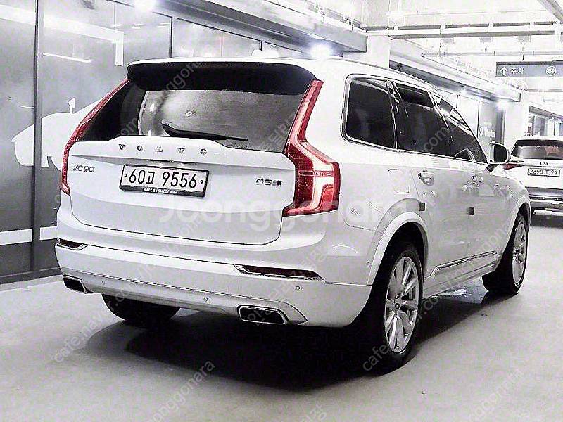 볼보 XC90 2세대 20 D5 AWD 최저가 판매합니...--3