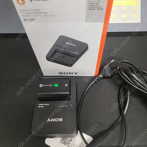 소니fz100,소니bcqz1 배터리충전기 각각판매합니다