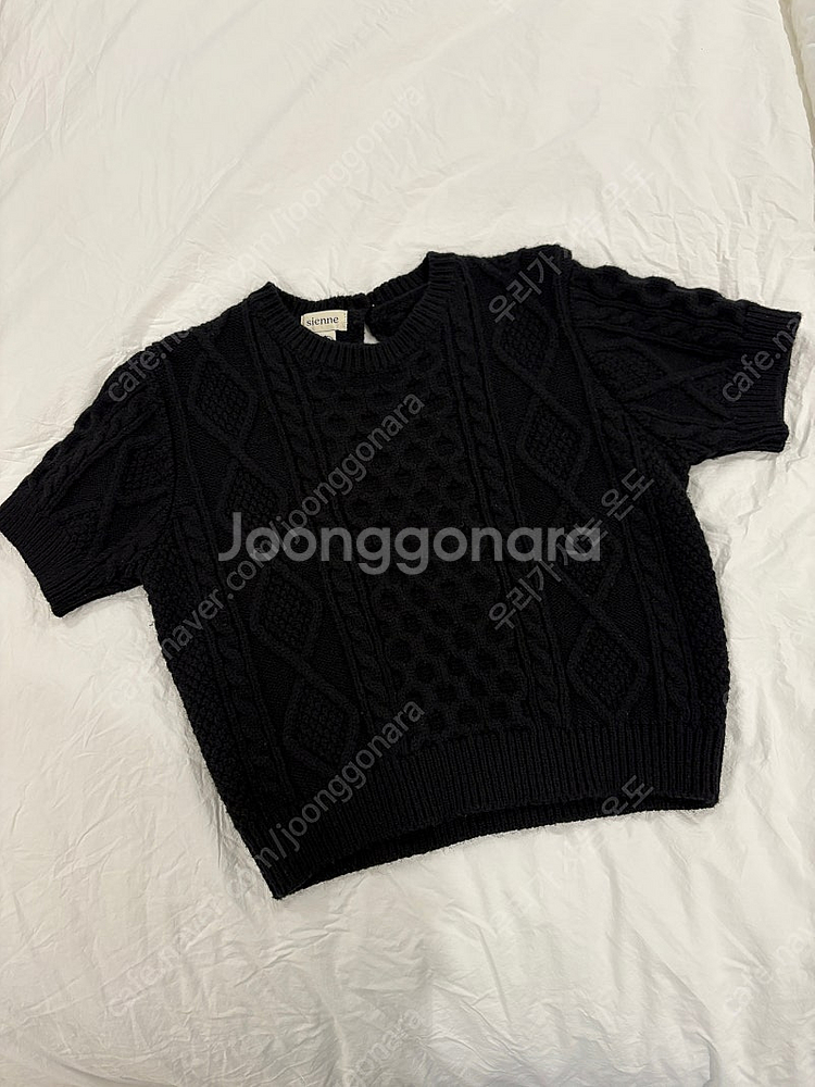 시엔느 반팔니트 rocha cable knit 블랙 판...--2