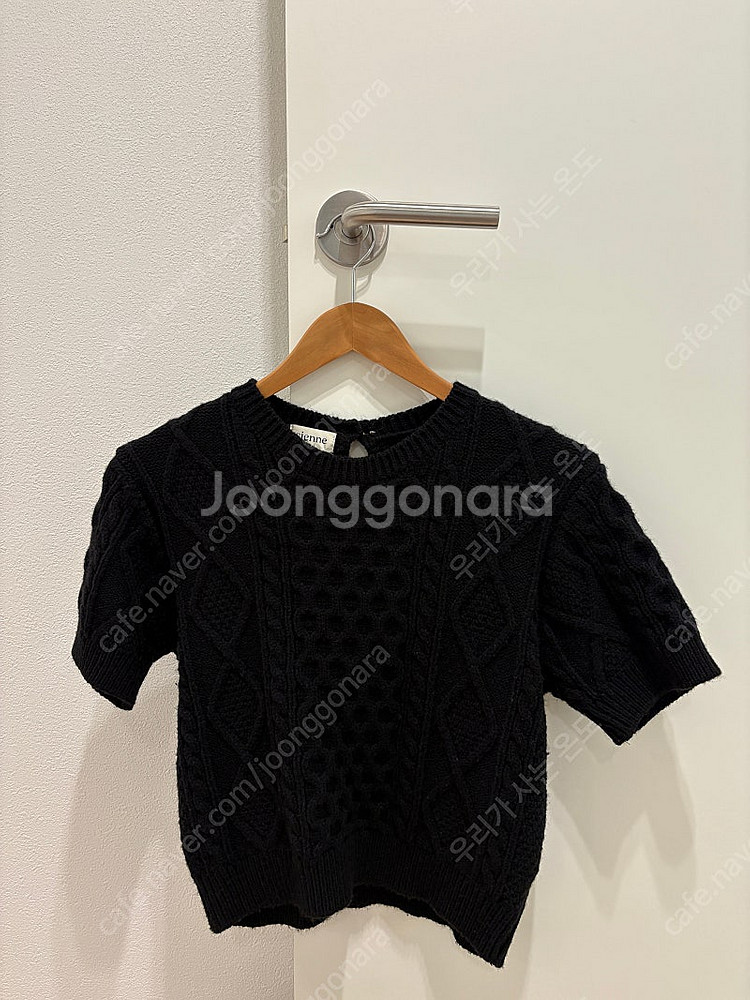 시엔느 반팔니트 rocha cable knit 블랙 판...--4
