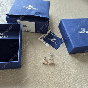 스와로브스키 헬로키티 귀걸이