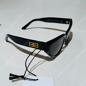 [선글라스] 발렌시아가 BB0270S-001 블랙 색상 판매합니다.