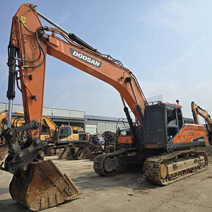 두산 DX300LC-5K 2018년식 가동만이천 10 궤도형 중고굴삭기