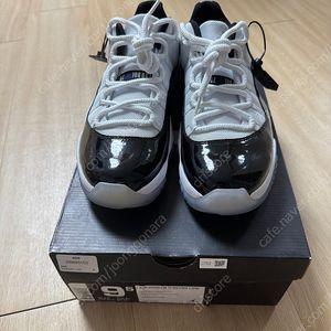 조던11 콩코드 로우 275 팝니다.