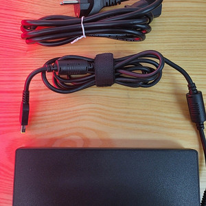 레노버 노트북 Lenovo 300W 충전기 Adapter 어댑터 판매합니다