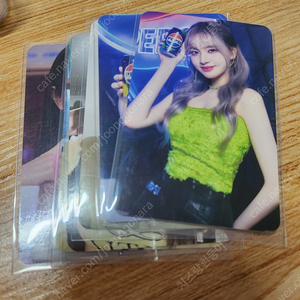 아이브 시즌그리팅 미개봉 + 응원봉 키링 + 공굿덤