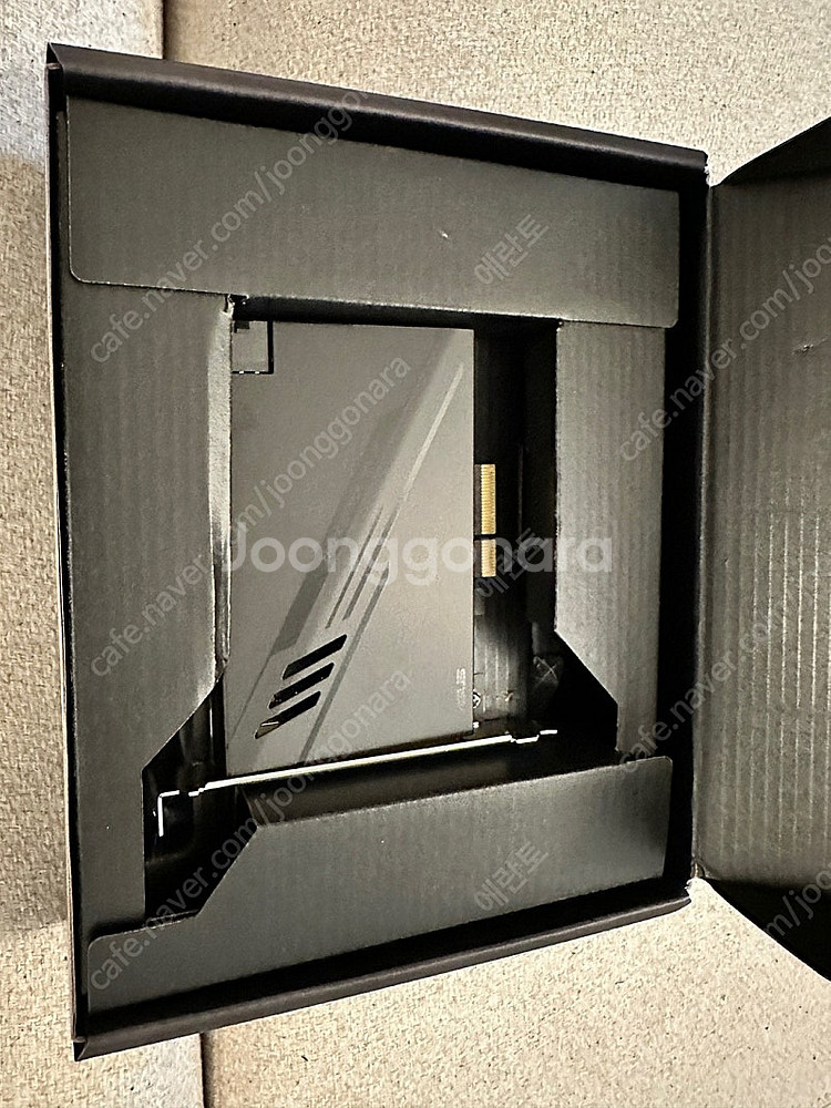 asus thunderboltex 4 팝니다--0