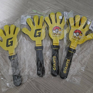 롯데자이언츠 피카츄 짝짝이(4개) 일괄 판매합니다