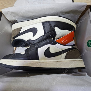 조던 1 레트로 로우 OG 모카 Jordan 1 Retro Low OG Mocha 265