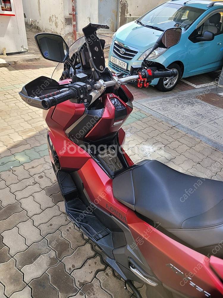 상태좋은 1인소유 무사고 23년식 adv엑드방350 판...--2