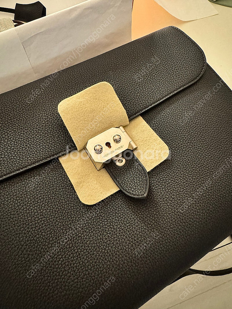 에르메스 삭 아 데페슈 29 메신저 백 블랙 판매합니다...--0