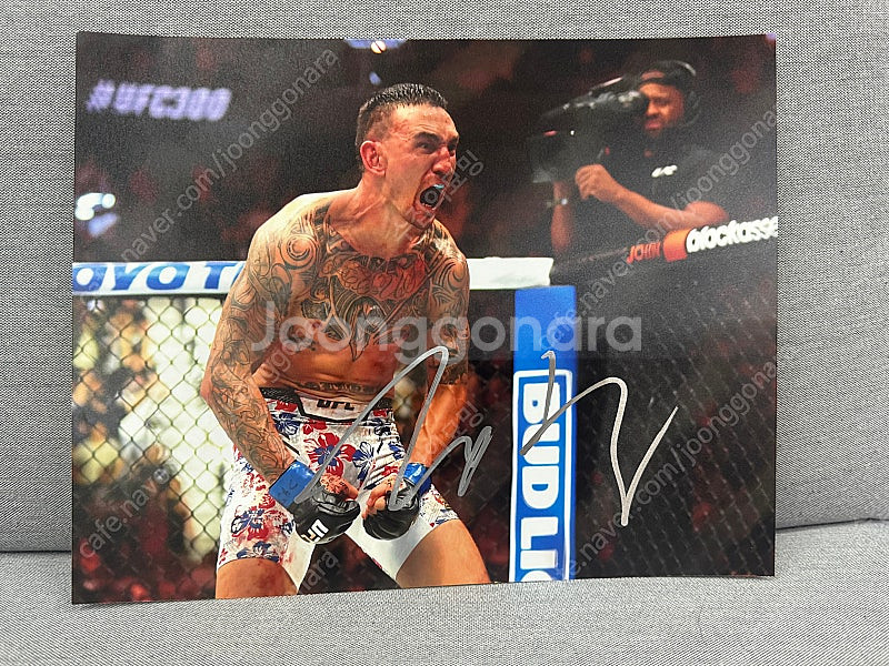 Ufc 맥스할로웨이 친필 사인 싸인 판매--0