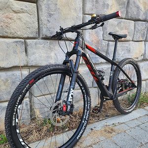 2020 첼로 크로노 70 카본 MTB 판매합니다.