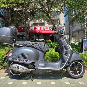 베스파 gts300 (abs,ars기능) 16년식 판매합니다