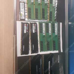 커세어 벤젼스 ddr4 램, 삼성 ddr5 램 32기가 7개, 지스킬 ddr5 램 64기가, 삼성 ssd 1테라