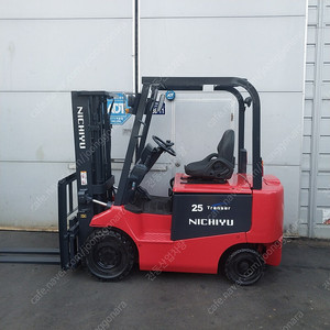 니찌유 중고 전동지게차 2.5톤 싸이드쉬프트 장착 2014년식고용량베터리 5700시간 FB25-75 이미지