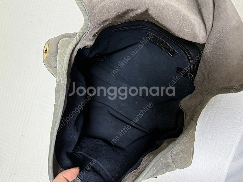 입생로랑 비사체 숄더백 그레이 크로커다일--3
