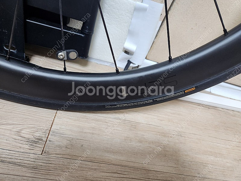 slr1 디스크 카본휠셋 42미리 (시마노바디) 튜블리스레디--3