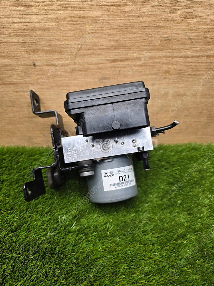 EQ900 ABS모듈 58920-D2100 / 58920D2100 17만원--1