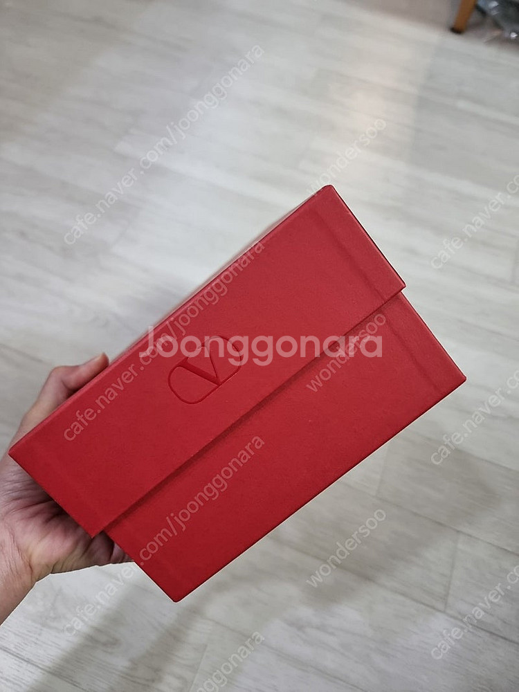 발렌티노 락스터드 샌들 블랙 38 새것--8