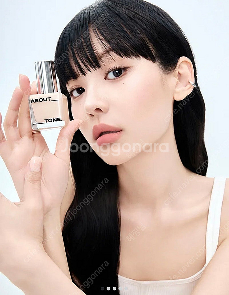 어바웃톤 스킨 레이어핏 파운데이션 21 쿨라이트--0